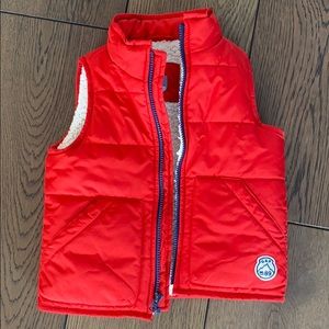 Baby Gap red Sherpa vest sz3